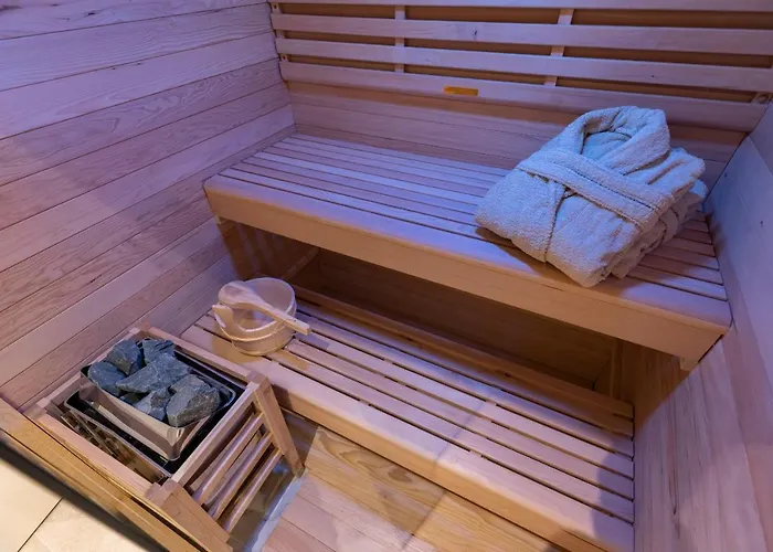 Adora Luxury Split