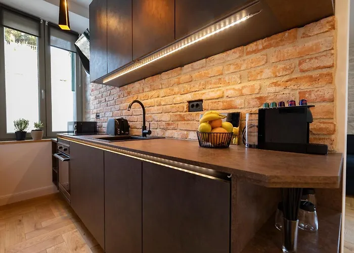 Adora Luxury * سبليت